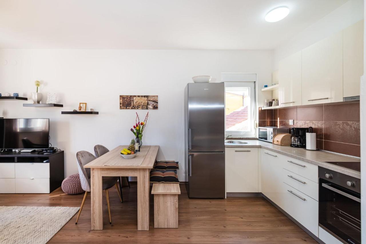 Apartment Karla Zadar Buitenkant foto